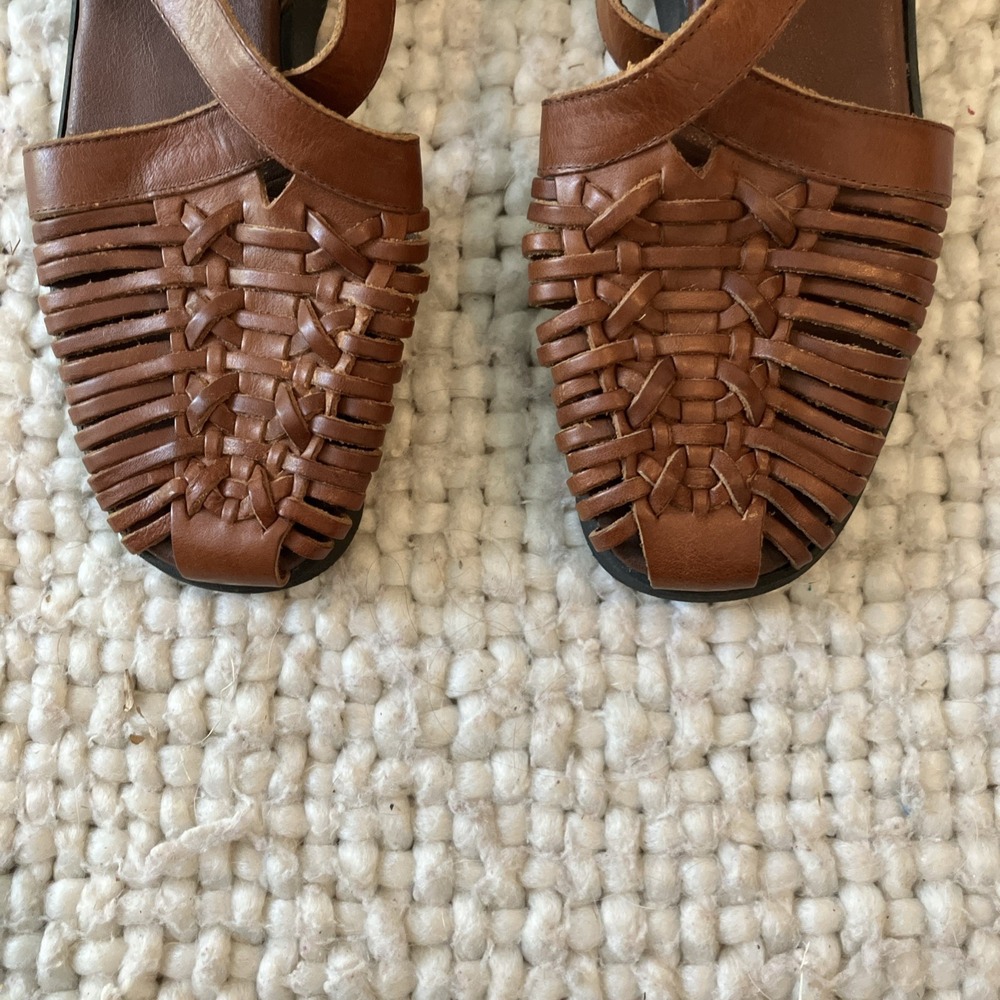 VTG 90's AEROSOLES Women's 9.5 Woven Huarache Leather Sandals Flat Buckle Shoes - Picture 5 of 8